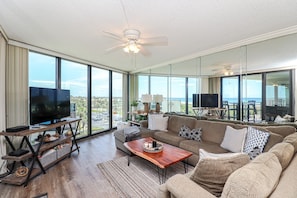 St. Augustine Beach Rentals Living Room