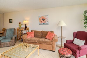 St. Augustine Beach Rentals Living Room