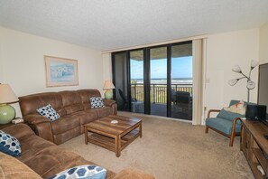 St. Augustine Beach Rentals Living Room