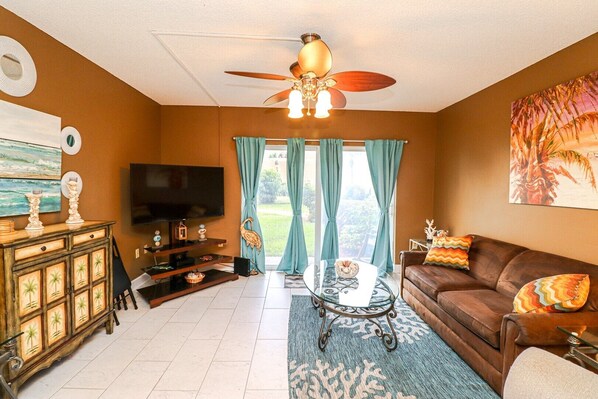 St. Augustine Beach Rentals Living Room