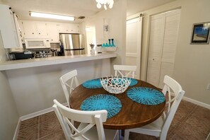 St. Augustine Beach Rentals Dining Room