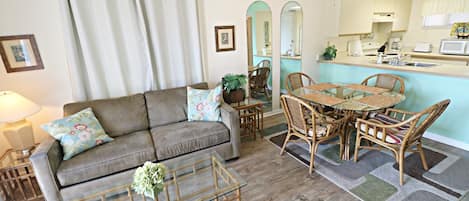 St. Augustine Beach Vacation Rentals Living Room