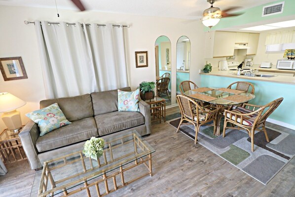 St. Augustine Beach Vacation Rentals Living Room