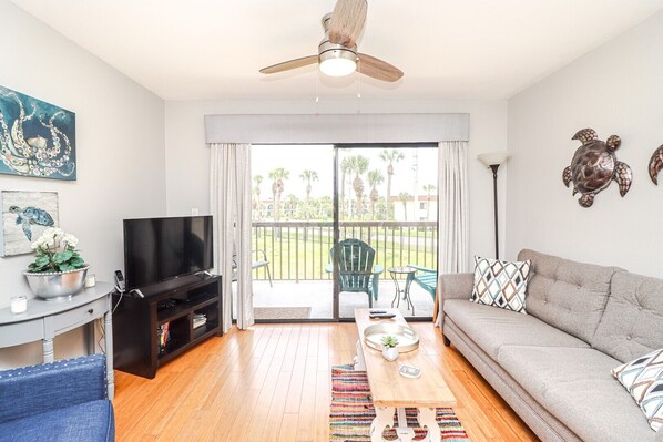St. Augustine Beach Rentals Living Room