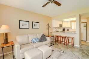 St. Augustine Beach Rentals Living Room