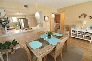 St. Augustine Beach Rentals Dining Room