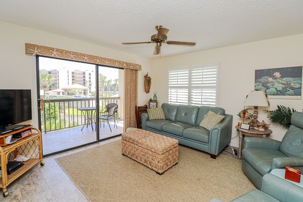 St. Augustine Beach Rentals Living Room