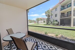 St. Augustine Beach Rentals Screened Patio