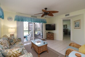 St. Augustine Beach Rentals Living Room