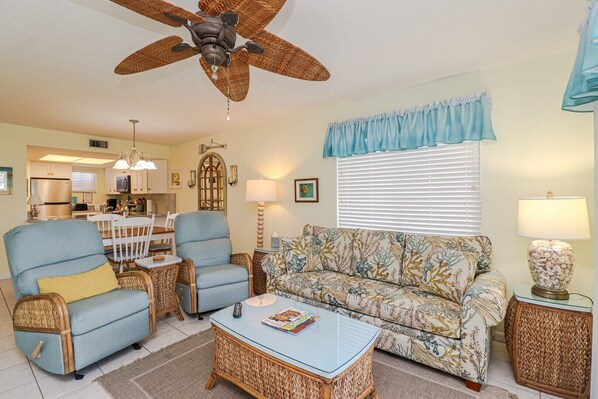 St. Augustine Beach Rentals Living Room