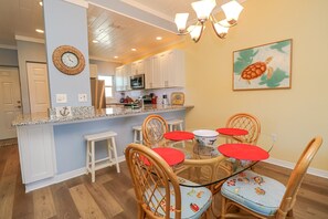 St. Augustine Beach Rentals Dining Room