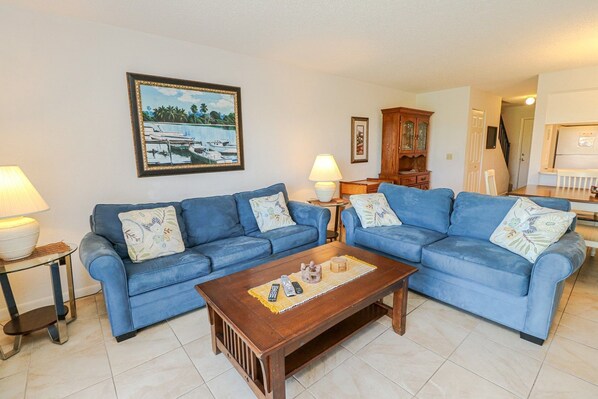 St. Augustine Ocean Front Rentals Living Room