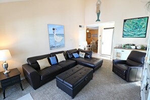 St. Augustine Beach Vacation Rentals Living Room