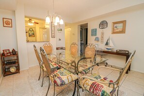 St. Augustine Beach Rentals Dining Room