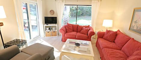 St. Augustine Beach Rentals Living Room