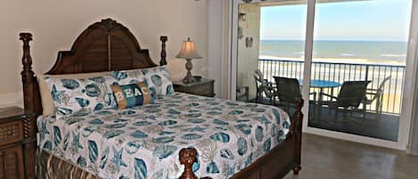 St Augustine Oceanfront Conodos master king bed