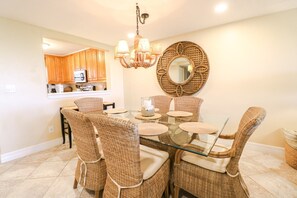 St. Augustine Ocean Front Rentals Dining Room