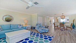 St. Augustine Beach Rentals Living & Dining