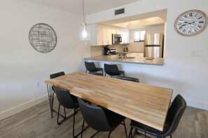 St. Augustine Beach Rentals Dining Room