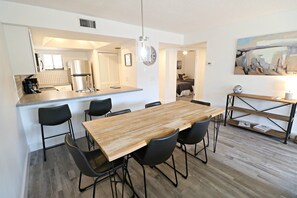 St. Augustine Beach Rentals Dining Room