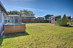Private Yard & Hot Tub