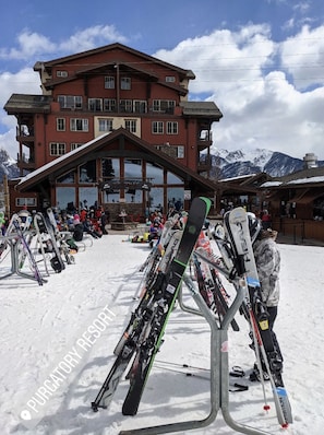 Ski-in / Ski-out