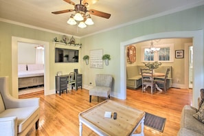Living Room | Smart TV