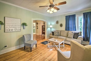 Living Room | Keyless Entry