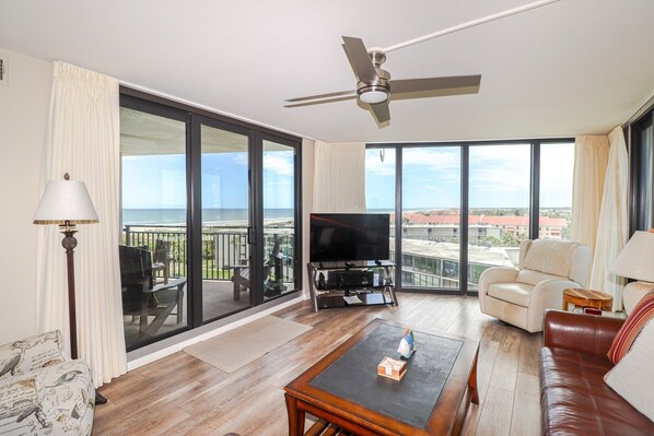 St. Augustine Beach Rentals Living Room