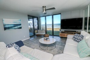 St. Augustine Beach Rentals Living Room