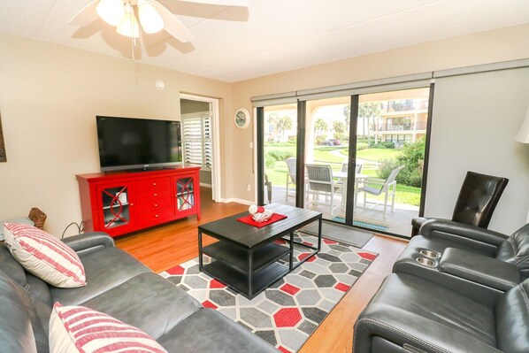 St. Augustine Beach Rentals Living Room