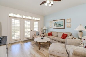 St. Augustine Beach Rentals Living Room