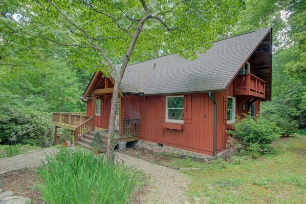 Welcome to the Red Chalet!
