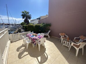 Terrasse coté Port