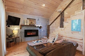 deaconsden4