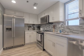 Fully Stocked Kitchen with Keurig, Toaster, Blender & State of the Art Cookware