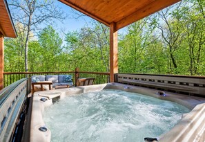 This secluded hot tub is your personal haven to unwind and soak up the tranquility of nature's surroundings.