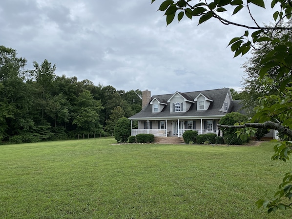 Entire home on 15 acres 