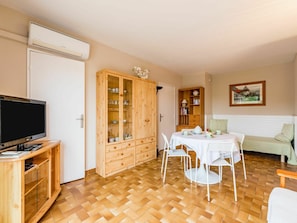 Cabinetry, Furniture, Property, Table, Wood, Chair, Hall, Living Room, Drawer, Interior Design