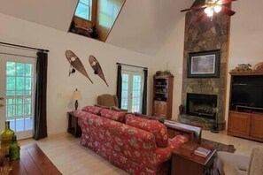Living Room (1)