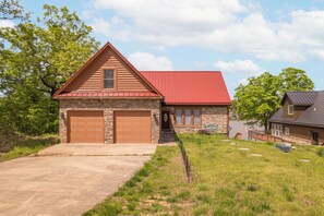 FRONT EXTERIOR