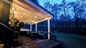 Solar lights throughout (may not come on if no sunlight provided during the day)