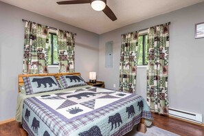 Master Bedroom with Queen Sized Bed