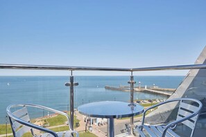 Pier View Penthouse, Whitby - Stay North Yorkshire