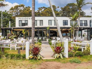 Pasadena Restaurant at Church Point