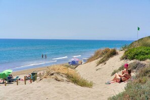 Beachfront community, best area of Elviria