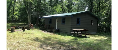 Quiet setting nestled in the woods. 