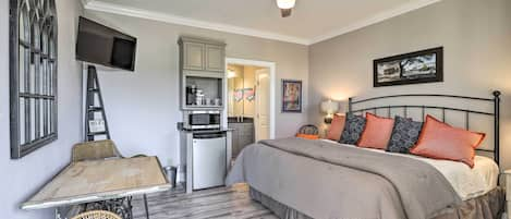 Auburn Vacation Rental | Studio | 1BA | 400 Sq Ft