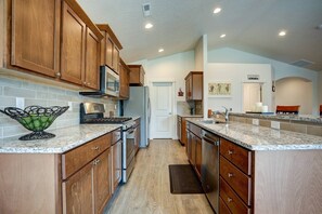 Custome cabinetry and granite countertops if kitchen