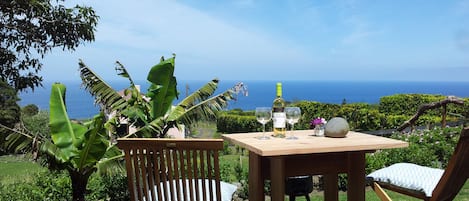 Panoramic ocean views from Faial Cottage